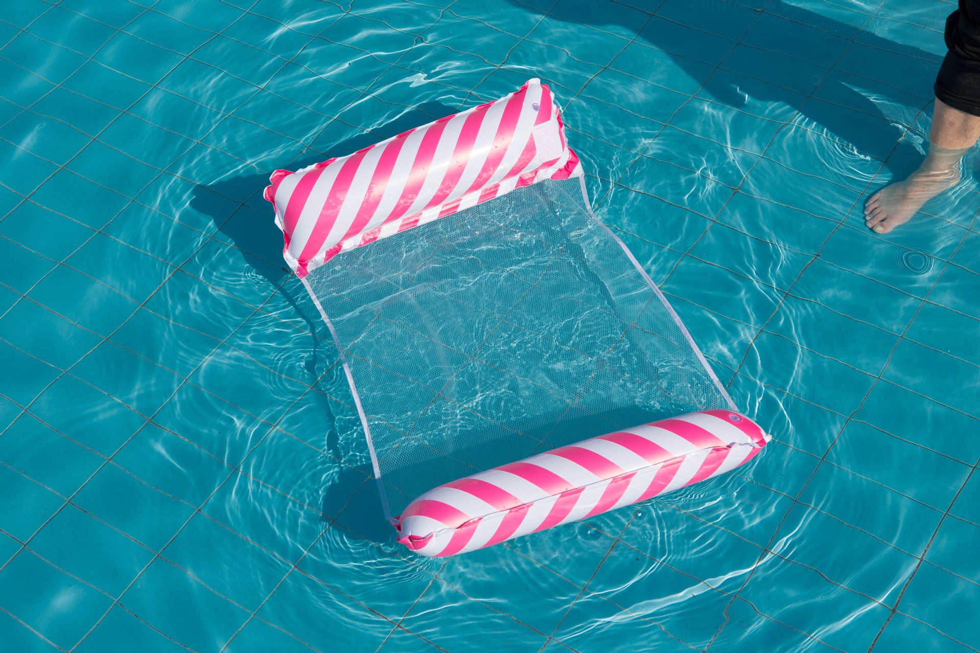 Inflatable Water Hammock Pool Float product photo 34